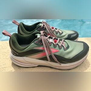 Brooks Cascadia 16 Trail Black/Green/Pink Running Shoes Size 10.5 VGC